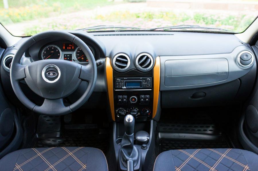 Торпедо Lada Largus Cross (RS0) 2014 года  (фото 2 из 26)